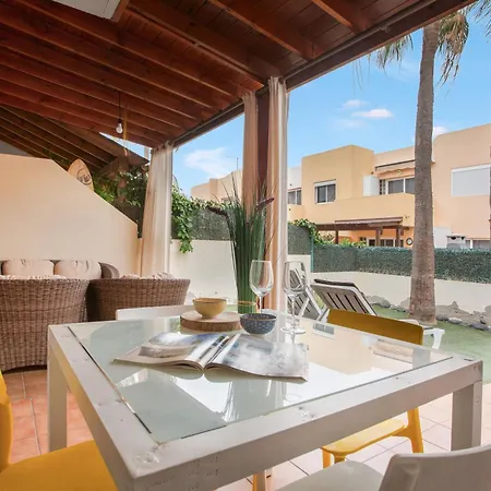 Casa Olitas Beachpool Apartmán *