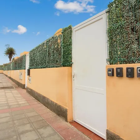 Casa Olitas Beachpool Apartmán *